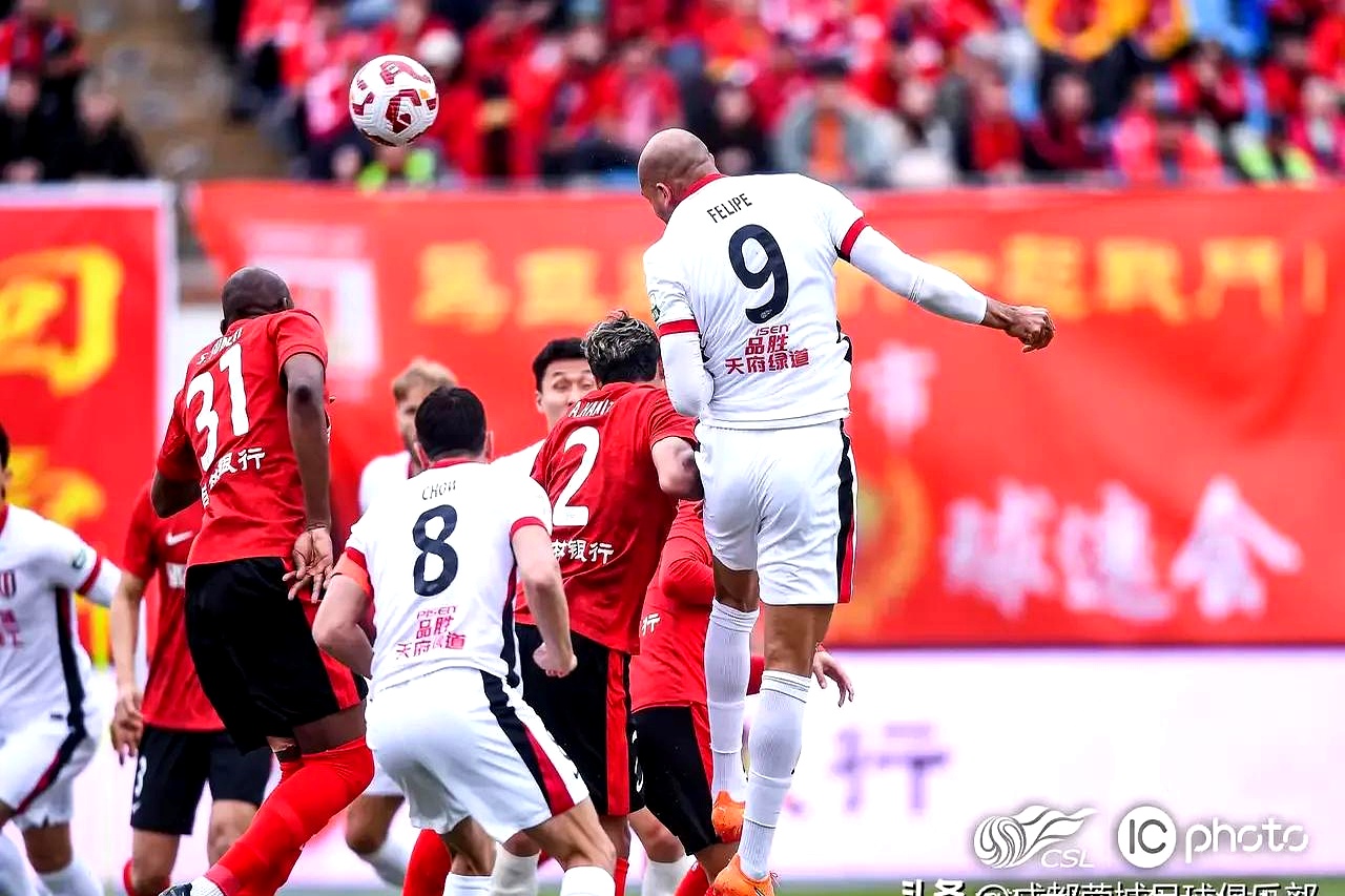 关于里程碑夜！成都蓉城豪取连胜，社区盾冲刺阶段刷纪录，赛场秩序良好，阵容厚度经受考验的信息-开云APP下载